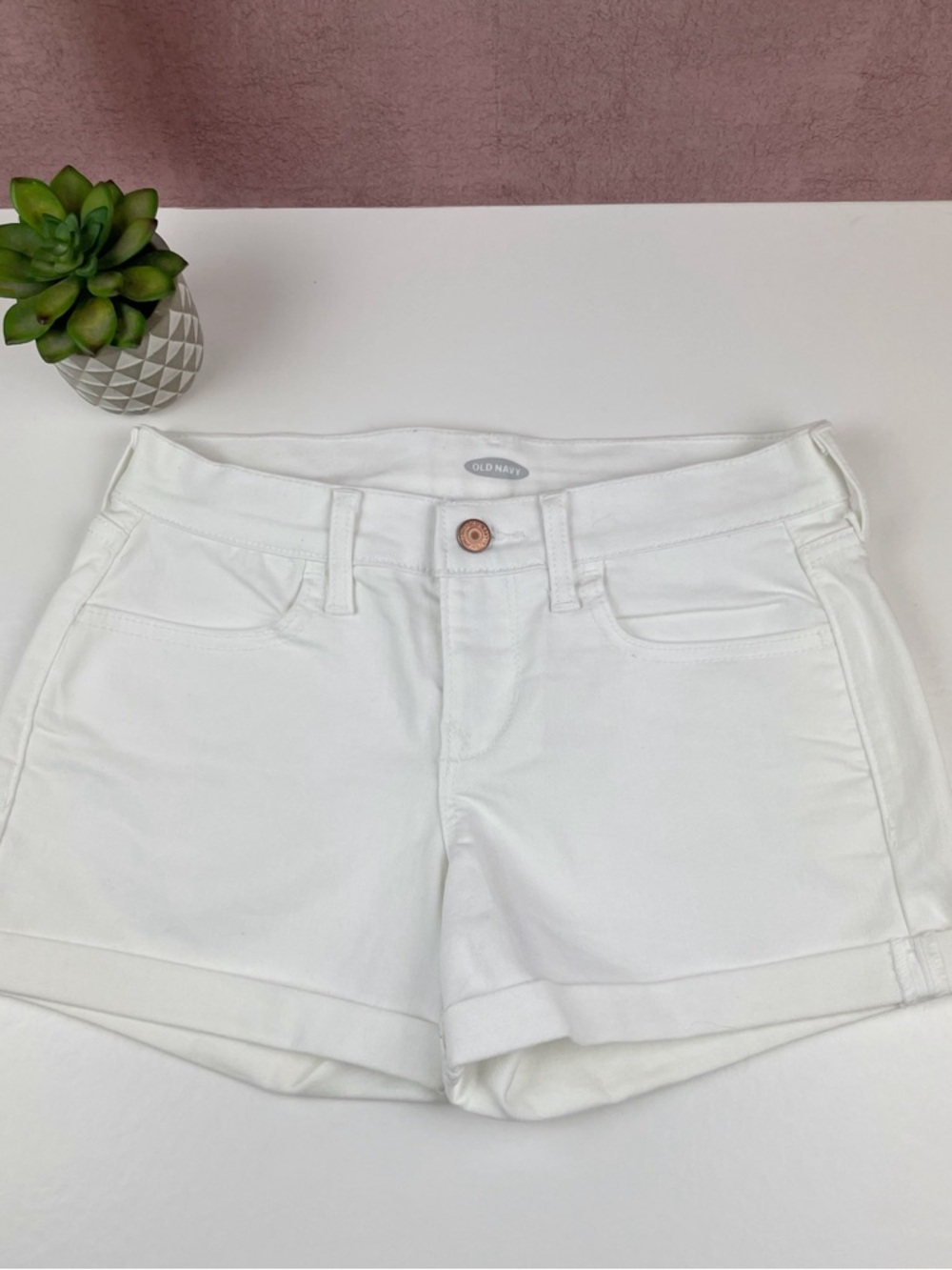 Old Navy Solid White Roll Up Denim Jean Shorts Casual Women Size 0 Summer